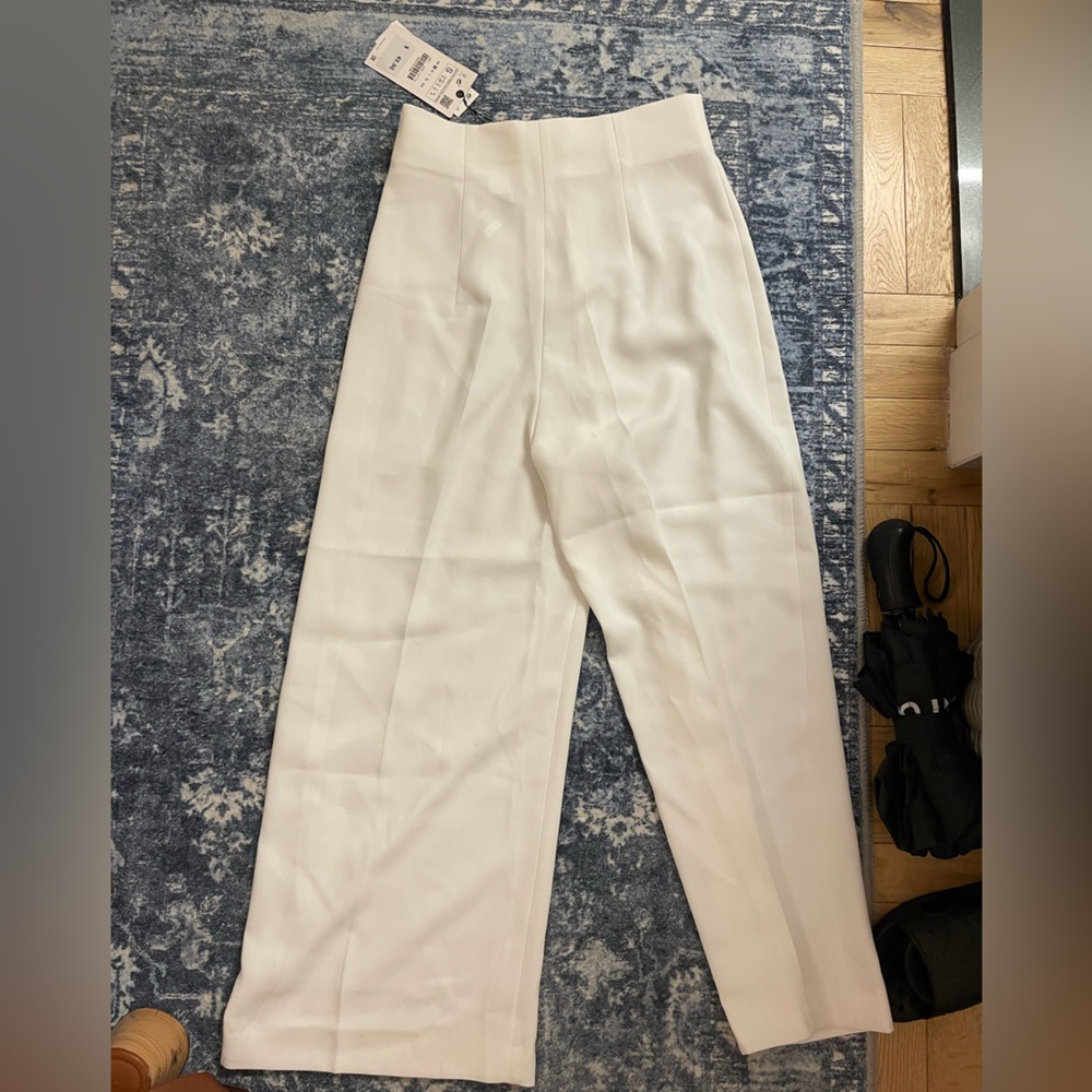 White Zara pants